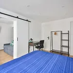 Le Nid De Montmartre